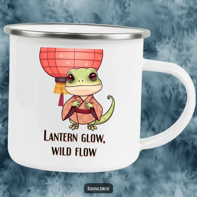 Funny Iguana Camping Mug: Sturdy mug with an iguana in a kimono playfully peeking behind a paper lantern, great for outdoors.